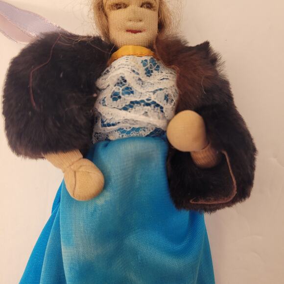 Primitive Handmade Vintage Cloth Handsewn Lot Of 2 Dolls 2 Pair Shoes 7 Inches - Picture 8 of 16